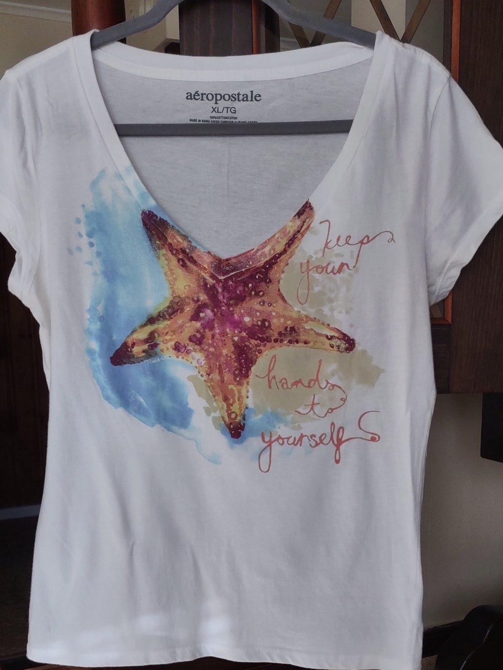Brand New Aeropostale White V-Neck Tee with Watercolor Starfish Size XL